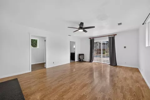 Living - 7008 Bobby St, Orangevale, CA 95662 photo 7 of 11