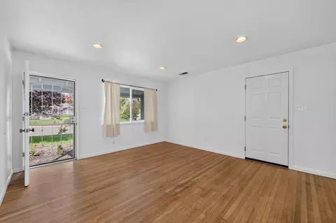 Living - 7008 Bobby St, Orangevale, CA 95662 photo 2 of 11
