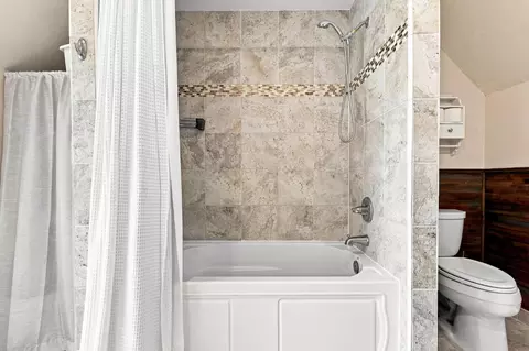 Bath - 2981 9th St, Biggs, CA 95917 photo 4 of 6