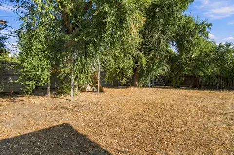 Exterior - 2054 Walnut Ave, Carmichael, CA 95608 photo 10 of 16