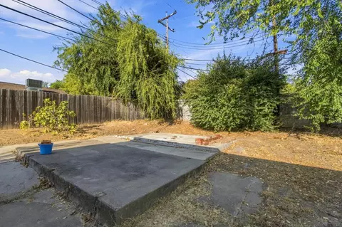 Exterior - 2054 Walnut Ave, Carmichael, CA 95608 photo 14 of 16