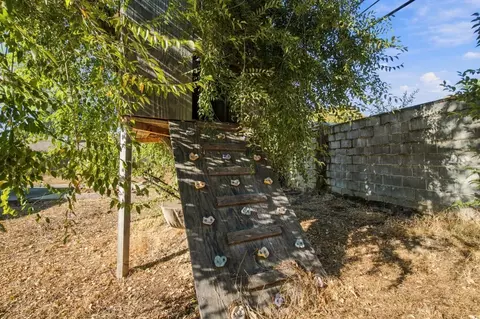 Exterior - 2054 Walnut Ave, Carmichael, CA 95608 photo 13 of 16
