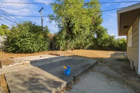 Exterior - 2054 Walnut Ave, Carmichael, CA 95608 photo 15 of 16