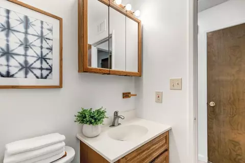 Bath - 2738 Bidwell St #1, Davis, CA 95618 photo 2 of 2