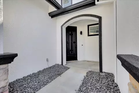 Entry Way - 5525 Trailhead Loop, Linda, CA 95901 photo 1 of 4