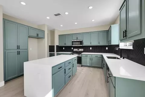 Kitchen - 5525 Trailhead Loop, Linda, CA 95901 photo 5 of 5