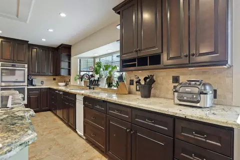Kitchen - 11700 E Mayers, Acampo, CA 95220 photo 3 of 9