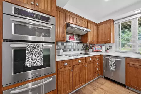 Kitchen - 1535 Mission Ave, Carmichael, CA 95608 photo 3 of 10