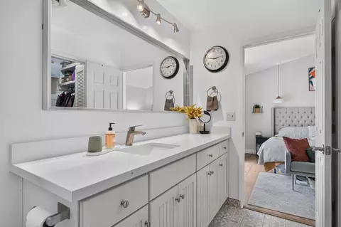 Bath - 1535 Mission Ave, Carmichael, CA 95608 photo 1 of 6