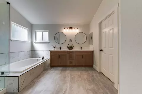 Bath - 8313 Bellsbrae Dr, Antelope, CA 95843 photo 1 of 6