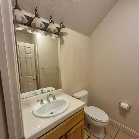 Bath - 2604 Javan Ln, Carmichael, CA 95608 photo 5 of 5