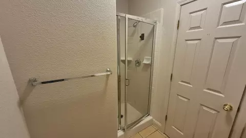Bath - 2604 Javan Ln, Carmichael, CA 95608 photo 2 of 5
