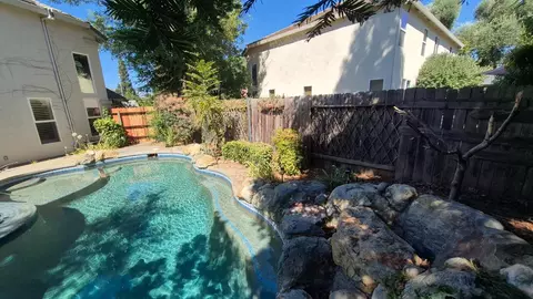 Exterior - 2604 Javan Ln, Carmichael, CA 95608 photo 5 of 11