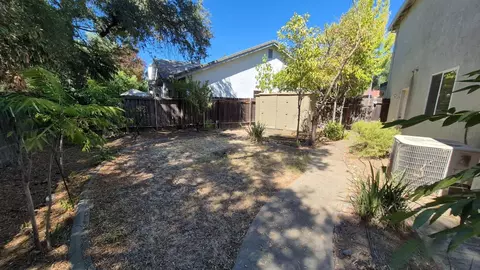 Exterior - 2604 Javan Ln, Carmichael, CA 95608 photo 10 of 11