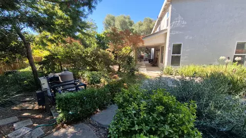 Exterior - 2604 Javan Ln, Carmichael, CA 95608 photo 8 of 11