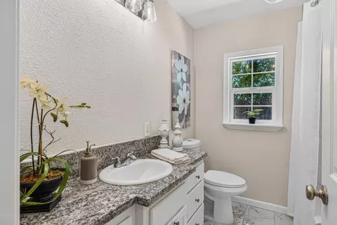 Bath - 5531 North Ave, Carmichael, CA 95608 photo 1 of 2