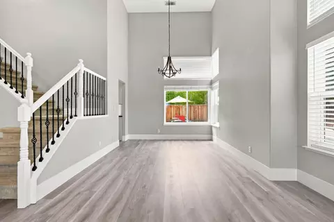 Living - 2065 Archer Cir, Rocklin, CA 95765 photo 4 of 7