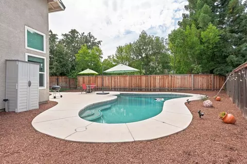 Exterior - 2065 Archer Cir, Rocklin, CA 95765 photo 8 of 9