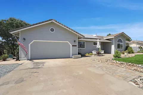 556 Blue Herron Ct, Valley Springs, CA 95252