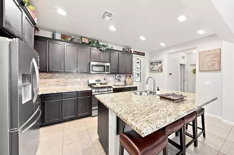 Kitchen - 2725 Greenleaf St, Manteca, CA 95337 photo 3 of 3