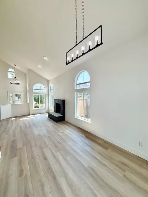 Living - 1167 Mirror Lake Dr, Merced, CA 95340 photo 4 of 8