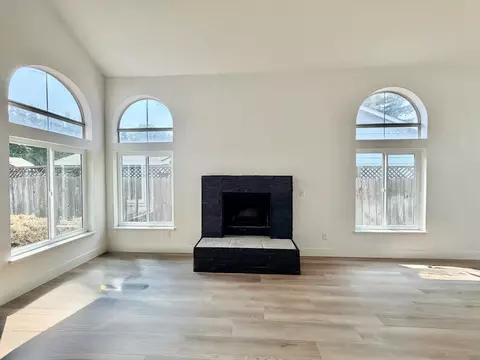 Living - 1167 Mirror Lake Dr, Merced, CA 95340 photo 5 of 8