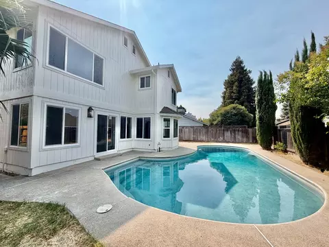 Exterior - 1167 Mirror Lake Dr, Merced, CA 95340 photo 4 of 4