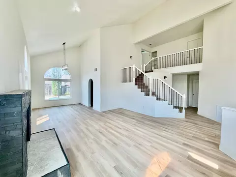 Living - 1167 Mirror Lake Dr, Merced, CA 95340 photo 2 of 8