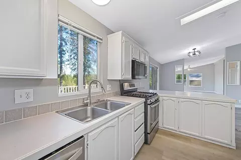 Kitchen - 5201 Westley Rd, Placerville, CA 95667 photo 5 of 6