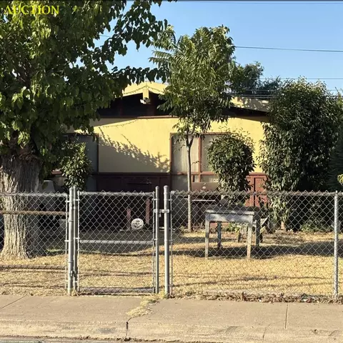 Exterior - 1528 W 9th St, Merced, CA 95341 photo 4 of 7