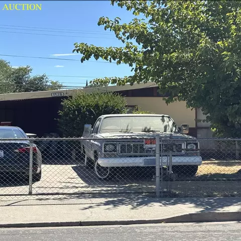 Exterior - 1528 W 9th St, Merced, CA 95341 photo 3 of 7