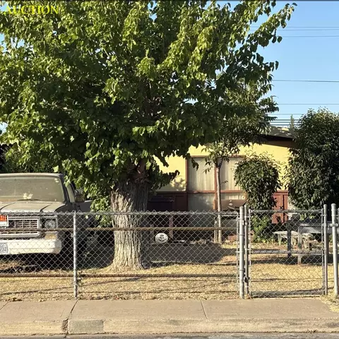 Exterior - 1528 W 9th St, Merced, CA 95341 photo 6 of 7