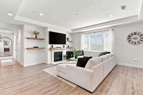 Living - 313 Adora Ln, Oakley, CA 94561 photo 2 of 2