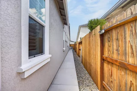Exterior - 1347 Cascade Way, Lincoln, CA 95648 photo 6 of 13