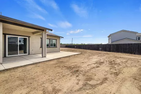 Exterior - 2697 Adams Ln, Manteca, CA 95337 photo 6 of 8