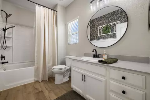 Bath - 2697 Adams Ln, Manteca, CA 95337 photo 1 of 1