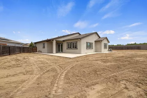 Exterior - 2697 Adams Ln, Manteca, CA 95337 photo 5 of 8