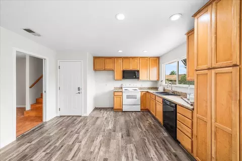 Kitchen - 1484 Midland Ct, Manteca, CA 95336 photo 3 of 3