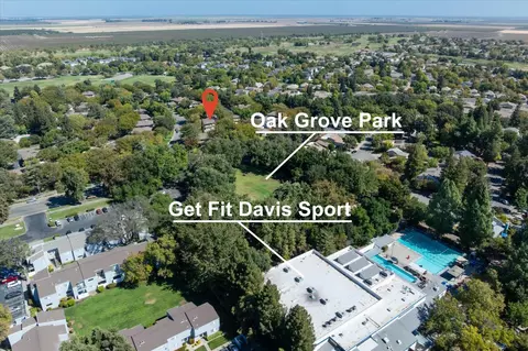 View/Area - 1902 El Paso Ave #4, Davis, CA 95618 photo 2 of 7