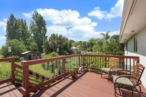 Exterior - 10450 Walnut Grove Rd, Thornton, CA 95686 photo 6 of 21
