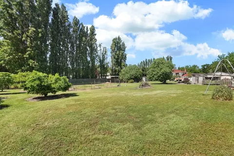 Exterior - 10450 Walnut Grove Rd, Thornton, CA 95686 photo 18 of 21