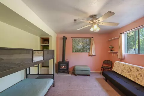 Bedroom - 10450 Walnut Grove Rd, Thornton, CA 95686 photo 1 of 7
