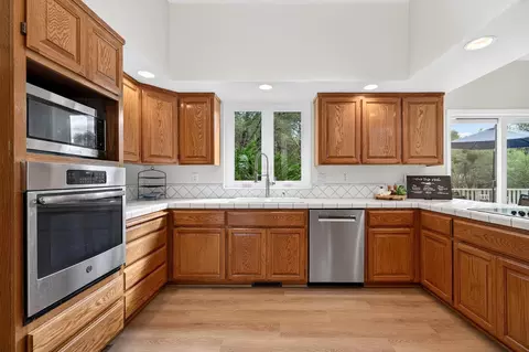 Kitchen - 2881 Countryside Dr, Placerville, CA 95667 photo 1 of 2
