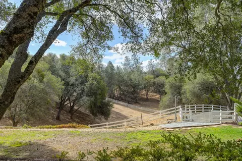 Exterior - 2881 Countryside Dr, Placerville, CA 95667 photo 13 of 25