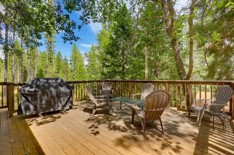 Exterior - 281 Glenbrook Dr, Grass Valley, CA 95945 photo 9 of 19
