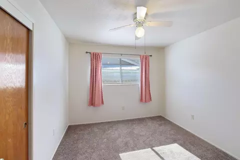 Bedroom - 992 E Alameda St, Manteca, CA 95336 photo 1 of 5