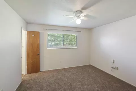 Bedroom - 992 E Alameda St, Manteca, CA 95336 photo 4 of 5