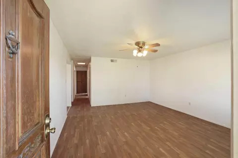 Living - 992 E Alameda St, Manteca, CA 95336 photo 1 of 2
