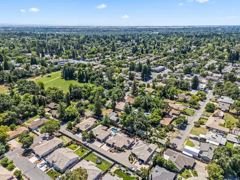 View/Area - 2605 Gunn Rd, Carmichael, CA 95608 photo 2 of 5