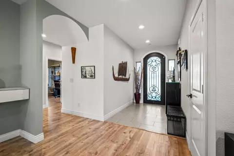 Entry Way - 2605 Gunn Rd, Carmichael, CA 95608 photo 2 of 4